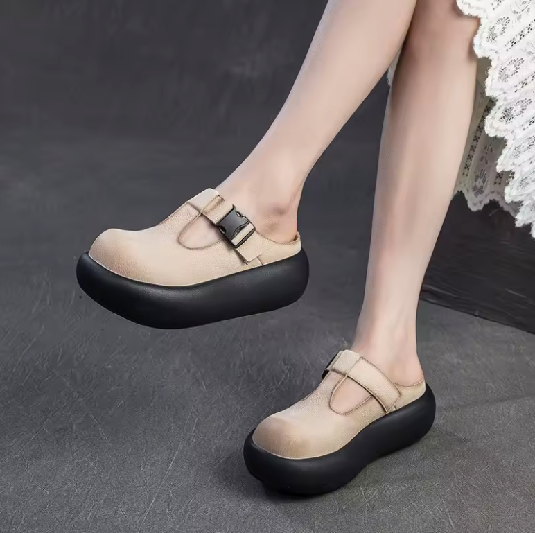 Oliva Women's Platform Wedges