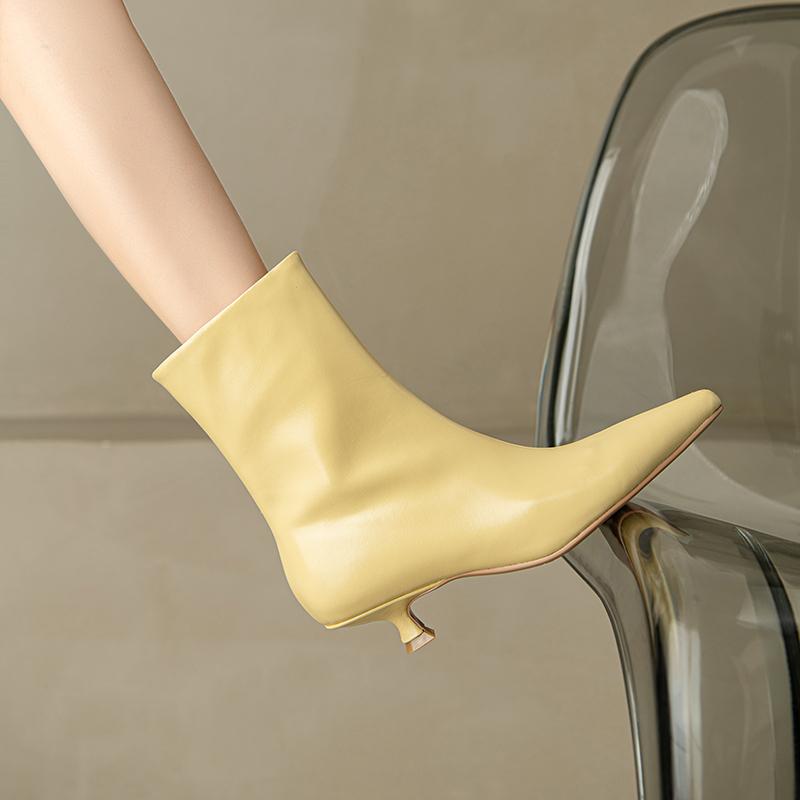 Ornela Women's Pointed Toe Ankle Boots