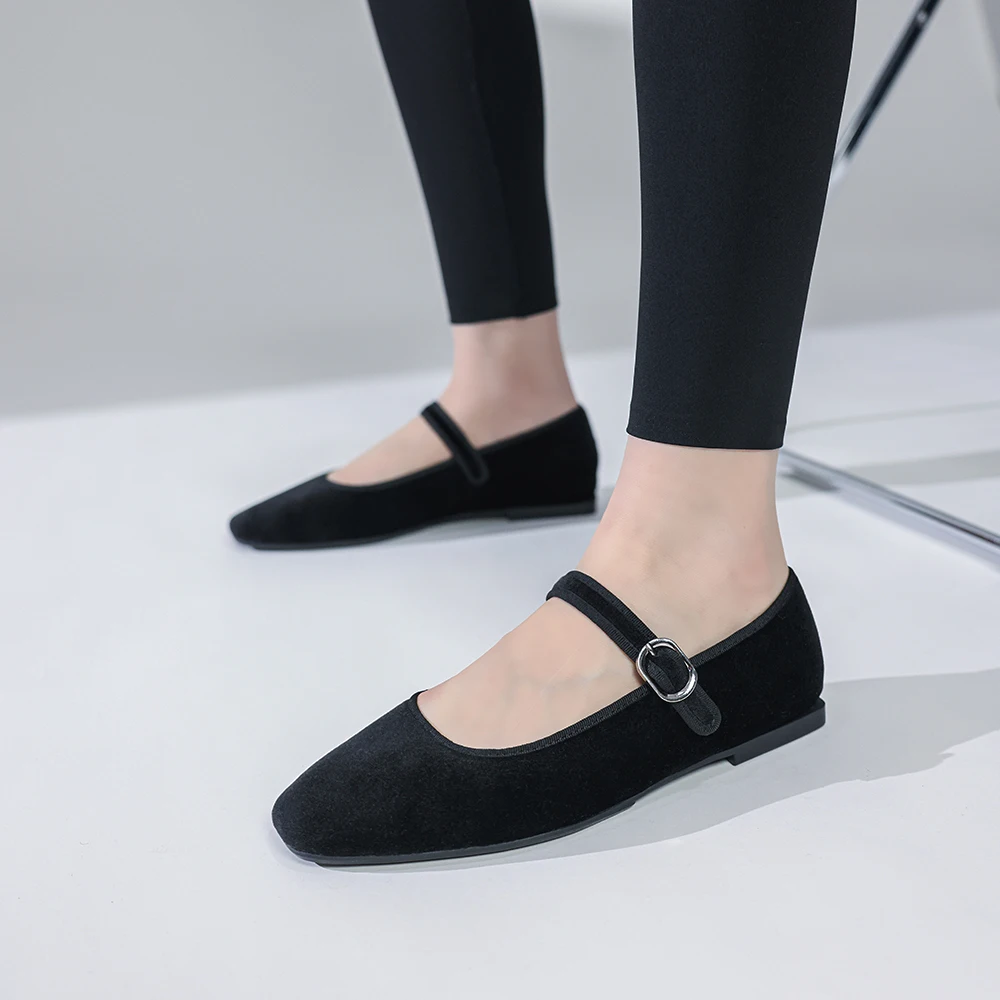 Pilar Women's Velvet Ballet Flats