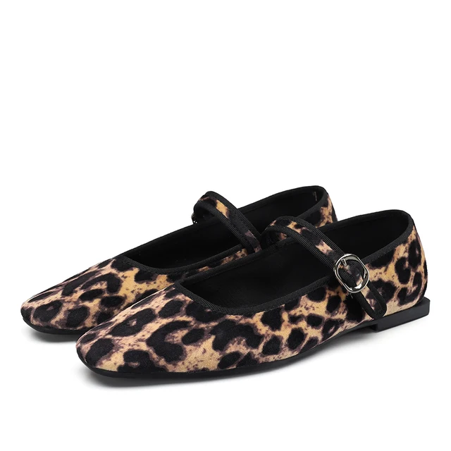 Pilar Women's Velvet Ballet Flats