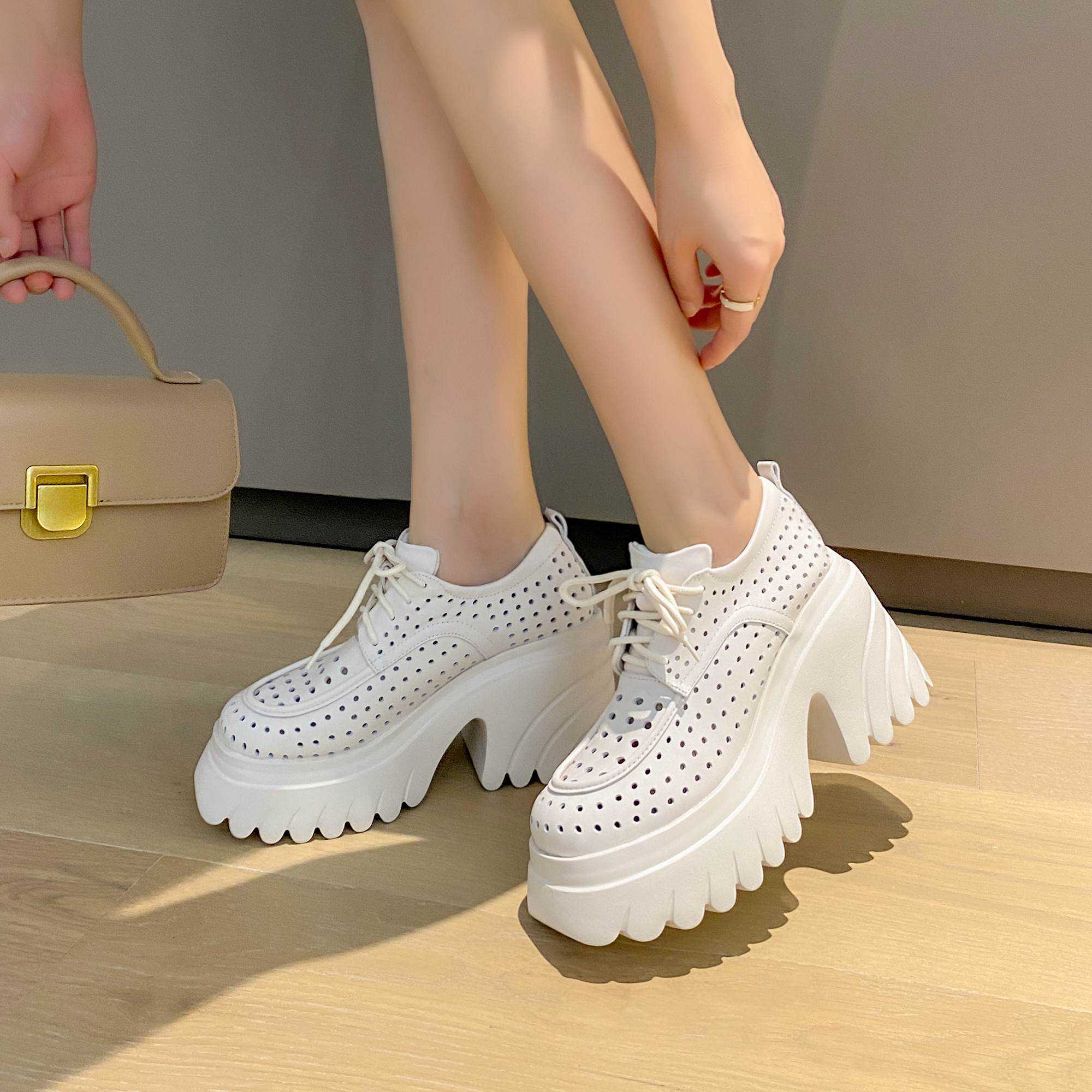 Ranya Women's Breathable Platform Shoes