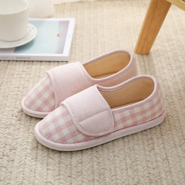 Raquel Women's Adjustable Closure Comfortable Slippers