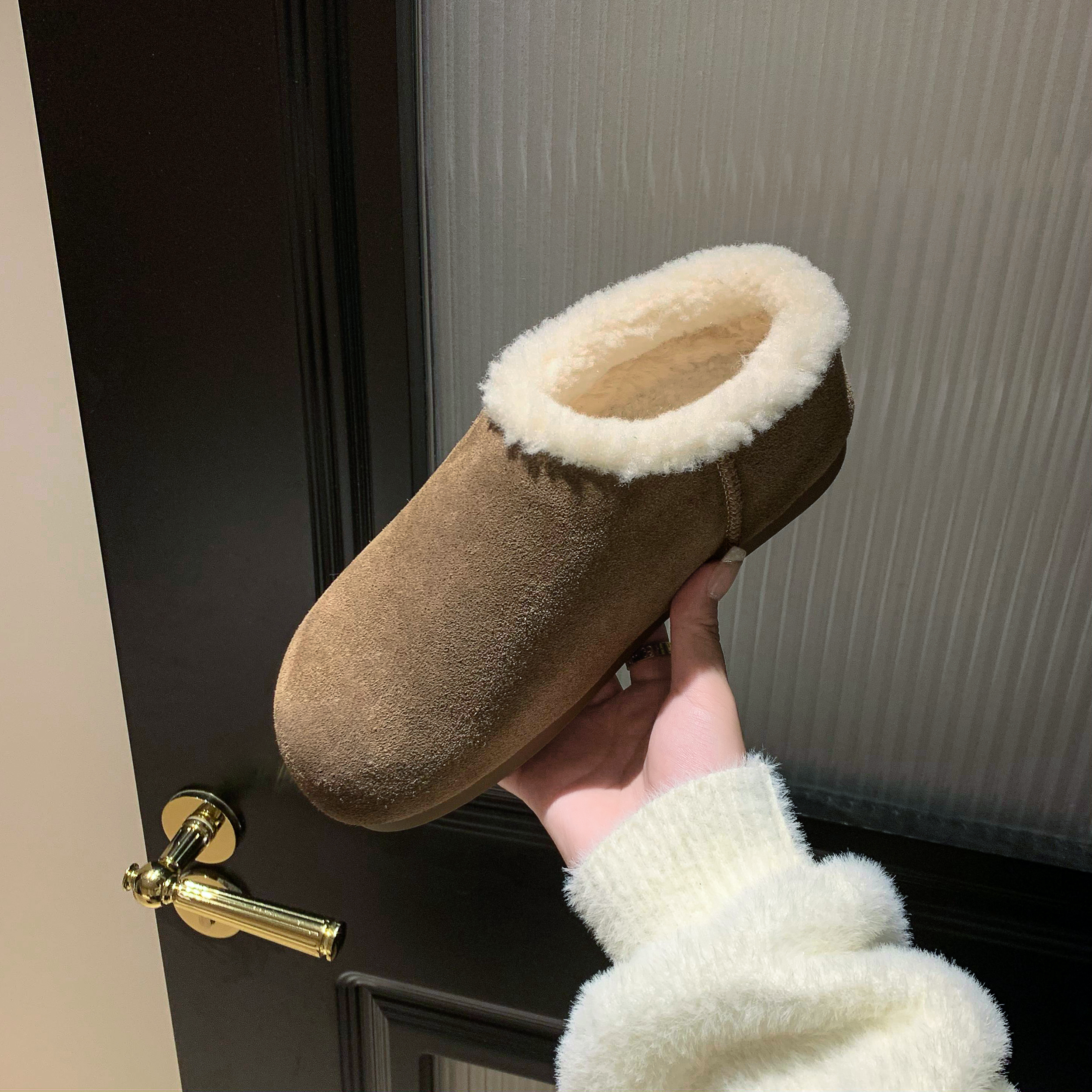 Romina Women's Plush Winter Snow Flat Slipper