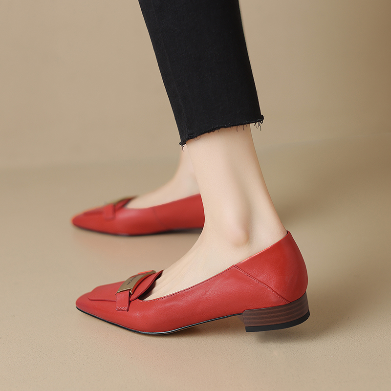 Ruddy Women's Leather Round Toe Flats
