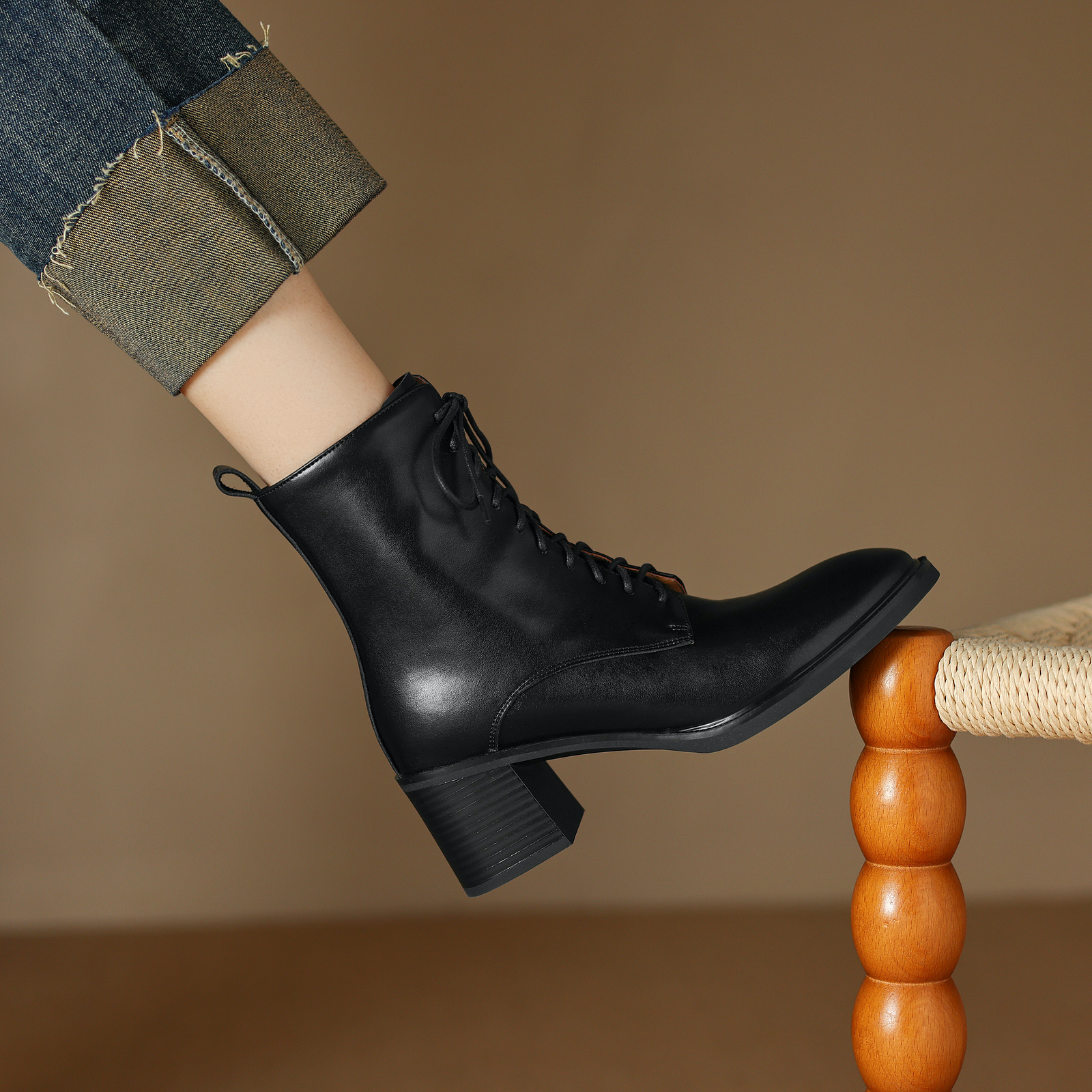 Sandy Women's Leather Lace Up Boots