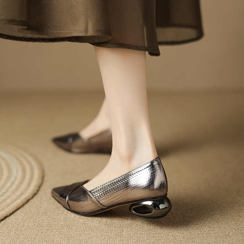 Senia Women's Leather Classics Pumps