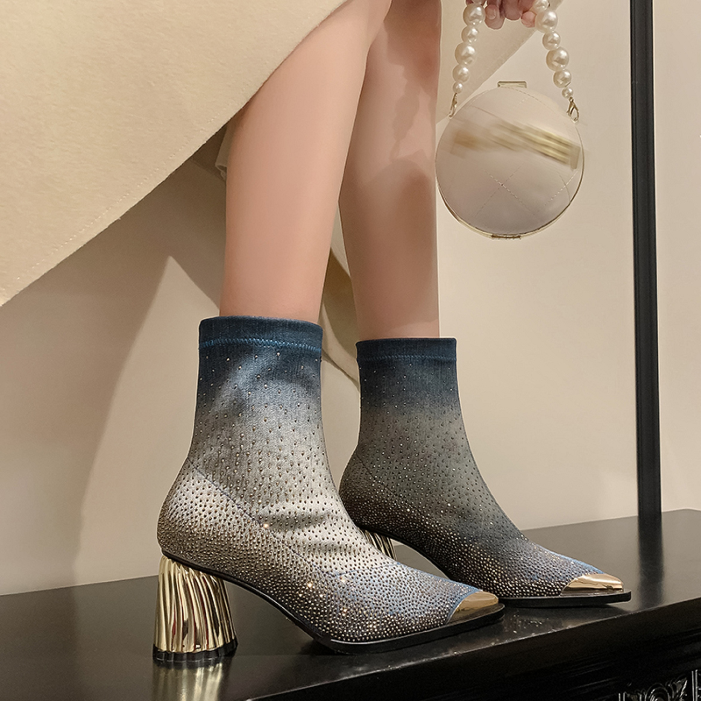 Showly Women's Luxury Rhinestones Pointy Toe Boots
