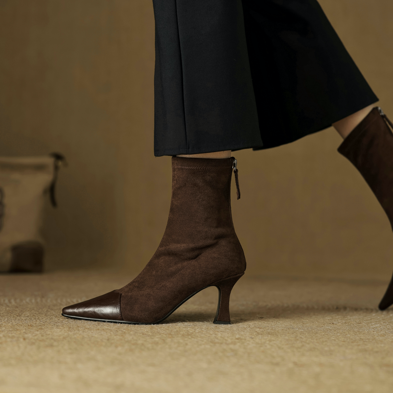Suyin  Women's Pointed Toe Stretch Ankle Boots