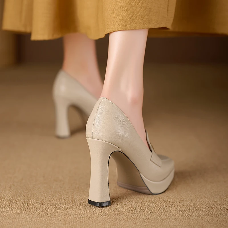 Valentina Women's Square Toe Platform Pumps