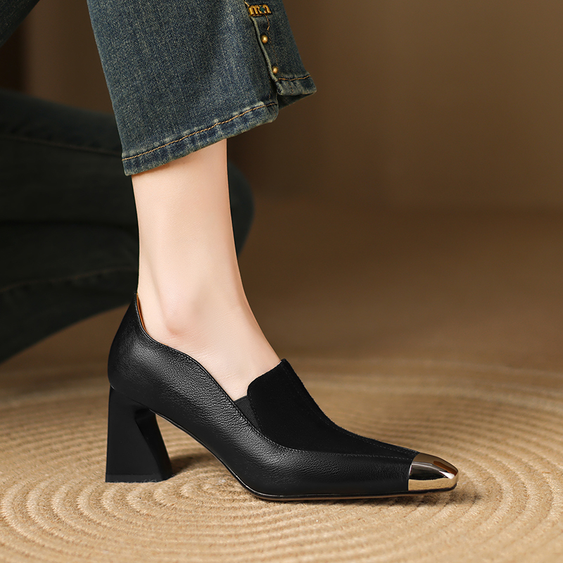 Victoria Women's Classic Dress Pumps
