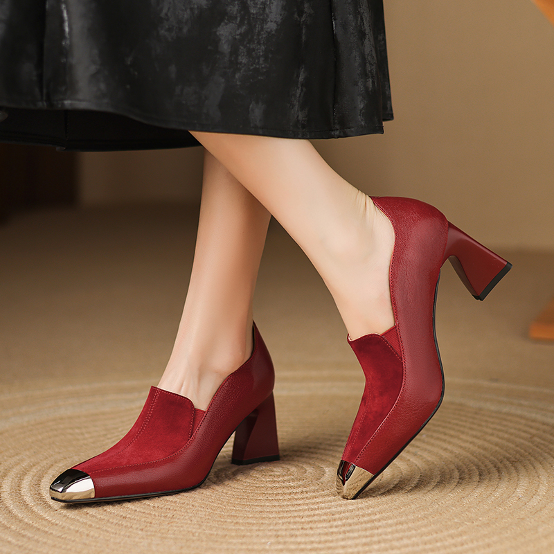 Victoria Women's Classic Dress Pumps