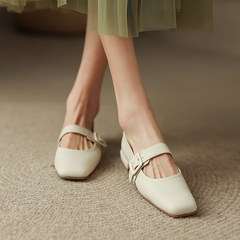 Zoe Women's Flat